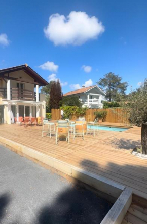 Magnifique villa face au golf avec piscine au sel